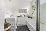 https://images.listonce.com.au/custom/160x/listings/823-auburn-grove-hawthorn-east-vic-3123/120/01683120_img_04.jpg?p28F3rtMdYk