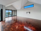 https://images.listonce.com.au/custom/160x/listings/8252-254-pakington-geelong-west-vic-3218/657/01948657_img_04.jpg?sghsjQixwVM
