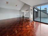https://images.listonce.com.au/custom/160x/listings/8252-254-pakington-geelong-west-vic-3218/657/01948657_img_05.jpg?_GLCoEQBSg0