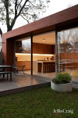 https://images.listonce.com.au/custom/160x/listings/83-mitchell-street-northcote-vic-3070/796/01950796_img_05.jpg?pYBiirOOM9k