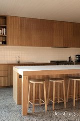 https://images.listonce.com.au/custom/160x/listings/83-mitchell-street-northcote-vic-3070/796/01950796_img_07.jpg?uhXeEfblbgo