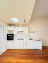 https://images.listonce.com.au/custom/160x/listings/83-ramsden-street-clifton-hill-vic-3068/712/01812712_img_02.jpg?_8bUHYpwiMk
