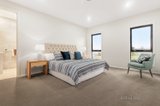 https://images.listonce.com.au/custom/160x/listings/83-rosella-street-doncaster-east-vic-3109/899/00397899_img_07.jpg?-QT-0csUfqY