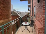 https://images.listonce.com.au/custom/160x/listings/8331-esplanade-west-port-melbourne-vic-3207/919/01794919_img_04.jpg?tV4_PoZoOnQ