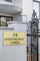 https://images.listonce.com.au/custom/160x/listings/834-mathoura-road-toorak-vic-3142/077/01263077_img_06.jpg?6tmXamL9P-w