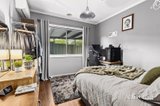https://images.listonce.com.au/custom/160x/listings/834a-chisholm-street-black-hill-vic-3350/217/01914217_img_04.jpg?cmGn_zks1p8