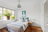 https://images.listonce.com.au/custom/160x/listings/835-weir-street-balwyn-vic-3103/913/01905913_img_07.jpg?SDcB00Q196s