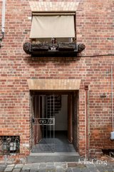 https://images.listonce.com.au/custom/160x/listings/83a-capel-street-west-melbourne-vic-3003/715/01955715_img_10.jpg?DxrmAlxT08U