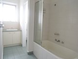 https://images.listonce.com.au/custom/160x/listings/83c-innellan-road-murrumbeena-vic-3163/655/01733655_img_04.jpg?QRNGHqen1ws