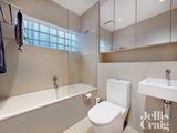 https://images.listonce.com.au/custom/160x/listings/84-coppin-street-richmond-vic-3121/939/01927939_img_08.jpg?ZS1PD87p-D0