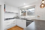 https://images.listonce.com.au/custom/160x/listings/84-jeffrey-drive-ringwood-vic-3134/560/01571560_img_03.jpg?70n3458SZto