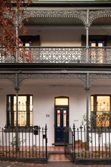 https://images.listonce.com.au/custom/160x/listings/84-pin-oak-crescent-flemington-vic-3031/528/01703528_img_02.jpg?MTkLVajBWtY