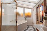 https://images.listonce.com.au/custom/160x/listings/84-pin-oak-crescent-flemington-vic-3031/528/01703528_img_14.jpg?aM9eF0Wy5Hs