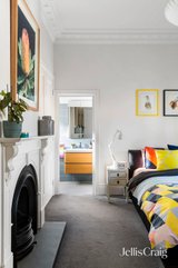 https://images.listonce.com.au/custom/160x/listings/84-queen-street-reservoir-vic-3073/609/01927609_img_10.jpg?eepOodAI_zc