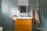 https://images.listonce.com.au/custom/160x/listings/84-queen-street-reservoir-vic-3073/609/01927609_img_11.jpg?NYSpKk42UJc