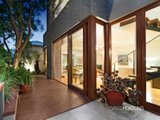 https://images.listonce.com.au/custom/160x/listings/84-ross-street-port-melbourne-vic-3207/721/01087721_img_03.jpg?rOwltmJaNg8