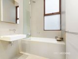 https://images.listonce.com.au/custom/160x/listings/84-ross-street-port-melbourne-vic-3207/721/01087721_img_06.jpg?kutCOpxTfIU