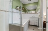 https://images.listonce.com.au/custom/160x/listings/84-springfield-avenue-croydon-vic-3136/357/01927357_img_09.jpg?hO9rgkiG5Ig