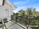 https://images.listonce.com.au/custom/160x/listings/84-springfield-avenue-croydon-vic-3136/894/01525894_img_12.jpg?59ezY1uAcCM