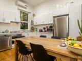 https://images.listonce.com.au/custom/160x/listings/84-stokes-street-port-melbourne-vic-3207/185/01088185_img_03.jpg?_2FQCmu5Ebw