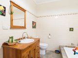 https://images.listonce.com.au/custom/160x/listings/84-taylor-road-mooroolbark-vic-3138/927/01524927_img_06.jpg?2gxmt0F82-g