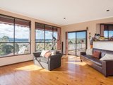 https://images.listonce.com.au/custom/160x/listings/85-eucalypt-drive-lilydale-vic-3140/507/01524507_img_03.jpg?nbAsG-4ghl0