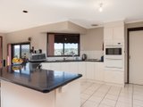 https://images.listonce.com.au/custom/160x/listings/85-eucalypt-drive-lilydale-vic-3140/507/01524507_img_06.jpg?q-Rrsx1cV0E