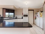 https://images.listonce.com.au/custom/160x/listings/85-eucalypt-drive-lilydale-vic-3140/507/01524507_img_08.jpg?sEImE7I5_k4