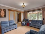 https://images.listonce.com.au/custom/160x/listings/85-hawthory-road-mooroolbark-vic-3138/206/01524206_img_03.jpg?IlwSf-e0W2c