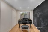 https://images.listonce.com.au/custom/160x/listings/85-petronella-avenue-wheelers-hill-vic-3150/328/01557328_img_06.jpg?AA2hR7dt-9s