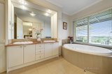 https://images.listonce.com.au/custom/160x/listings/85-sunset-drive-chirnside-park-vic-3116/418/00399418_img_13.jpg?t1coiNAGIIU