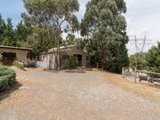 https://images.listonce.com.au/custom/160x/listings/850-856-warburton-highway-seville-east-vic-3139/101/01524101_img_04.jpg?UNxP73tVOdc