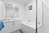 https://images.listonce.com.au/custom/160x/listings/850-green-island-avenue-mount-martha-vic-3934/279/01893279_img_07.jpg?4uFEVVL6PVk