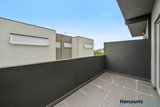 https://images.listonce.com.au/custom/160x/listings/859-parer-road-airport-west-vic-3042/830/01747830_img_07.jpg?AEBrbtVkYP0