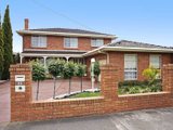 https://images.listonce.com.au/custom/160x/listings/86-braund-avenue-bell-post-hill-vic-3215/116/01699116_img_13.jpg?yMQTbnQHEQA