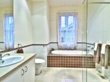 https://images.listonce.com.au/custom/160x/listings/86-maud-street-geelong-vic-3220/856/01699856_img_11.jpg?z2yZgdhCEJI