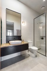 https://images.listonce.com.au/custom/160x/listings/86-park-street-south-yarra-vic-3141/160/00236160_img_06.jpg?Zty-eZ_BLRo