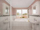 https://images.listonce.com.au/custom/160x/listings/86-rochester-road-balwyn-vic-3103/275/01684275_img_07.jpg?5akz1Akndns