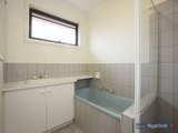 https://images.listonce.com.au/custom/160x/listings/86-shane-avenue-seabrook-vic-3028/025/01203025_img_08.jpg?UsKFJZ6Fv6U