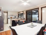 https://images.listonce.com.au/custom/160x/listings/86-taylor-road-mooroolbark-vic-3138/281/01526281_img_04.jpg?znljvfHTlwM