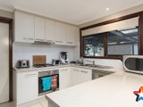 https://images.listonce.com.au/custom/160x/listings/86-taylor-road-mooroolbark-vic-3138/281/01526281_img_05.jpg?J-Gzpruc510