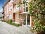 https://images.listonce.com.au/custom/160x/listings/861-ormond-road-elwood-vic-3184/956/01794956_img_05.jpg?_wYZG2czjHw