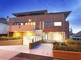 https://images.listonce.com.au/custom/160x/listings/864-riversdale-road-hawthorn-vic-3122/449/01684449_img_01.jpg?ikvlZxFIk2M