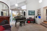 https://images.listonce.com.au/custom/160x/listings/87-arthur-street-eltham-vic-3095/586/00925586_img_03.jpg?fKr0OaSHAcU