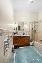 https://images.listonce.com.au/custom/160x/listings/87-guildford-road-surrey-hills-vic-3127/882/01781882_img_06.jpg?QhuWv3UzhHk