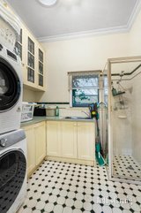 https://images.listonce.com.au/custom/160x/listings/87-guildford-road-surrey-hills-vic-3127/882/01781882_img_09.jpg?RdzKm3lALBU