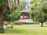 https://images.listonce.com.au/custom/160x/listings/87-kambrook-road-caulfield-north-vic-3161/239/00965239_img_03.jpg?0AMhHHc1PLw