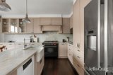 https://images.listonce.com.au/custom/160x/listings/87-napier-street-south-melbourne-vic-3205/853/01825853_img_06.jpg?J_Gstjop38E