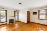 https://images.listonce.com.au/custom/160x/listings/87-oriel-road-ivanhoe-vic-3079/540/01976540_img_02.jpg?d6ciH-dArQY