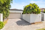 https://images.listonce.com.au/custom/160x/listings/88-barkly-street-mornington-vic-3931/564/01625564_img_12.jpg?h9ynvcoKRIQ